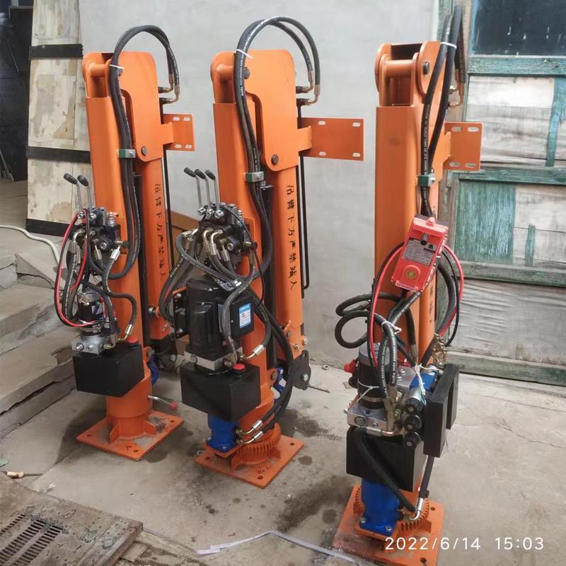 东乡族自治县重汽蓝牌随车吊 3.2吨 国六动力强 液压驱动 农用自卸起重机